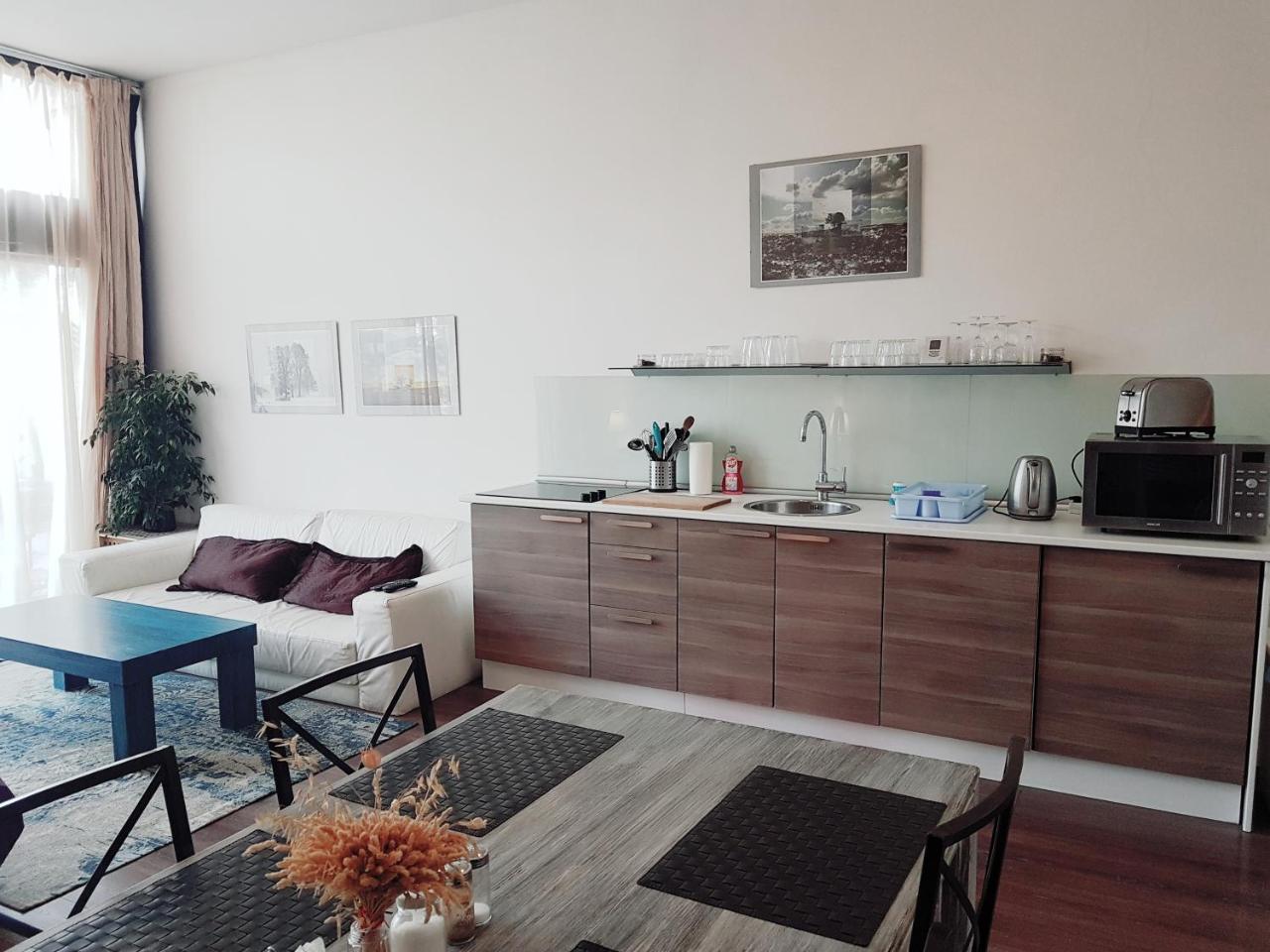 Apartment Breeze Bratislava Ngoại thất bức ảnh